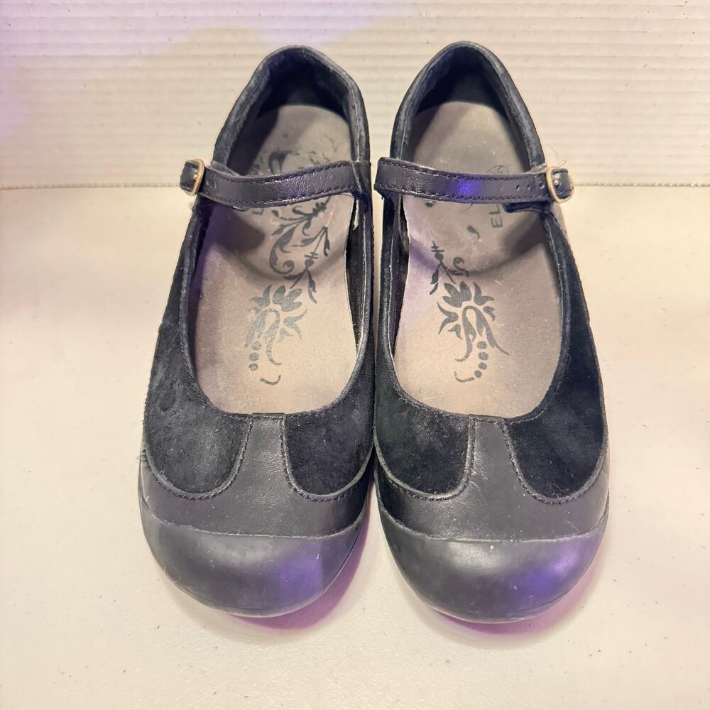 Merrell Plaza MJ Mary Jane Shoes Womens Size 7.5 Black Leather Wing Tip Buckle
